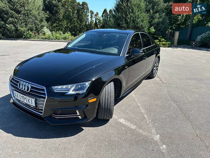 Седан Audi A4 2018 в 