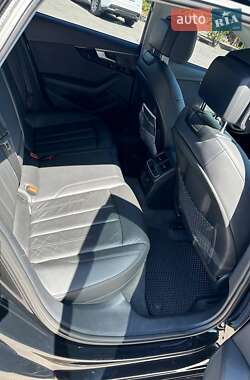 Седан Audi A4 2018 в 
