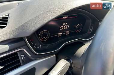 Седан Audi A4 2018 в 
