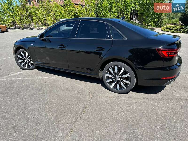 Седан Audi A4 2018 в Харькове