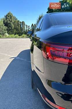 Седан Audi A4 2018 в 