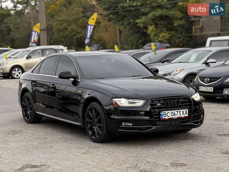 Седан Audi A4 2014 в Днепре