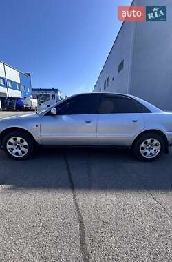 Седан Audi A4 1998 в 