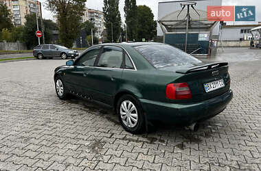 Седан Audi A4 1997 в 