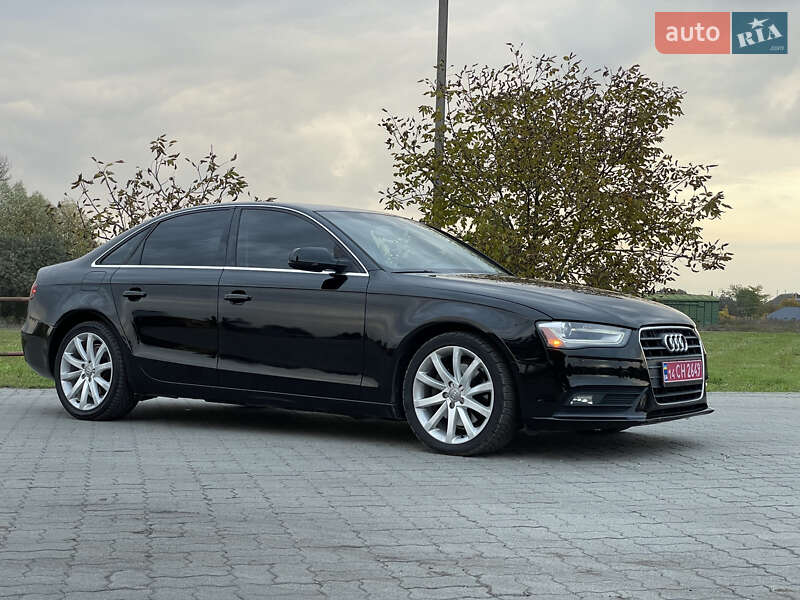 Седан Audi A4 2013 в Яворове