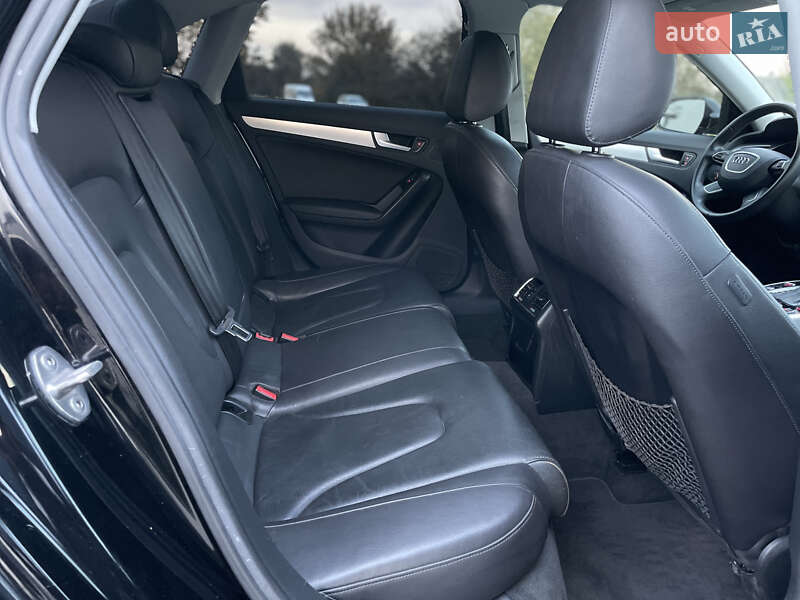 Седан Audi A4 2013 в Яворове