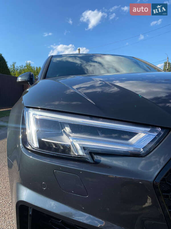 Седан Audi A4 2016 в Киеве