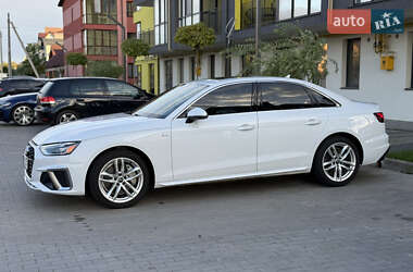 Седан Audi A4 2020 в 