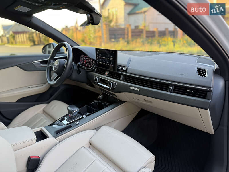 Седан Audi A4 2020 в Луцьку