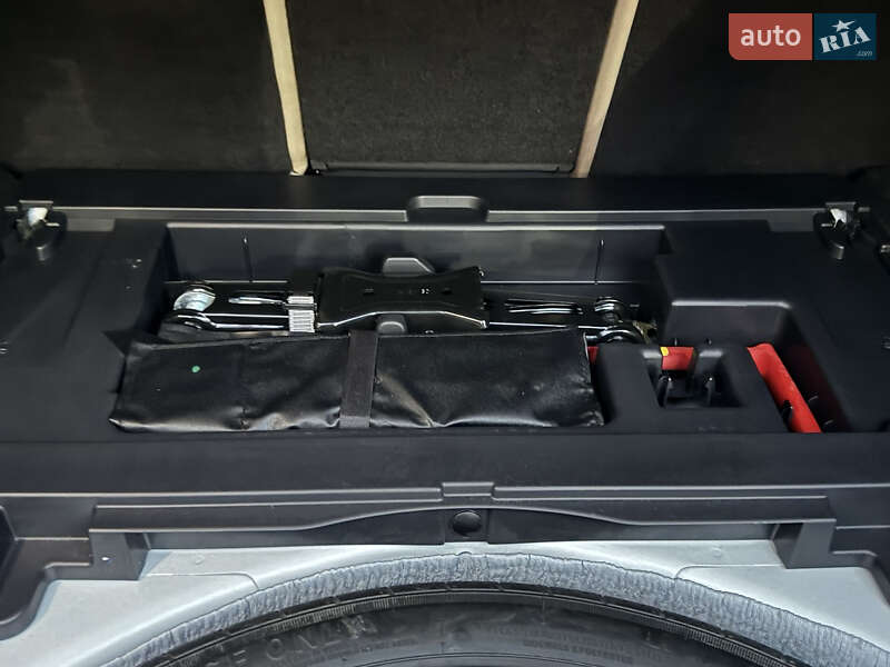 Седан Audi A4 2020 в Луцьку