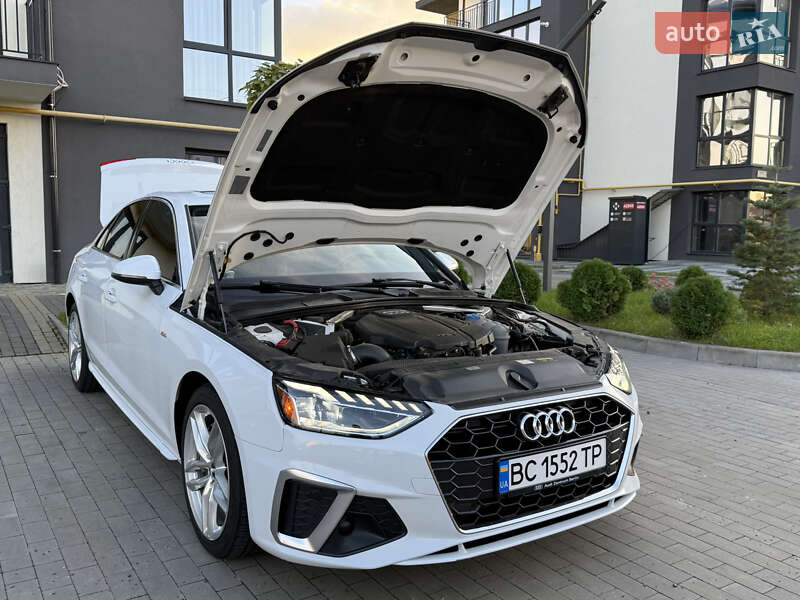 Седан Audi A4 2020 в Луцьку