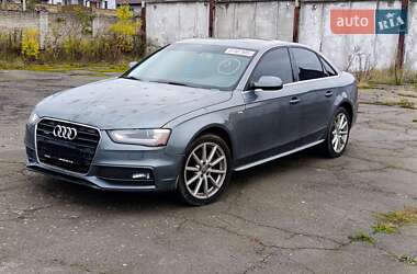 Седан Audi A4 2015 в Луцке