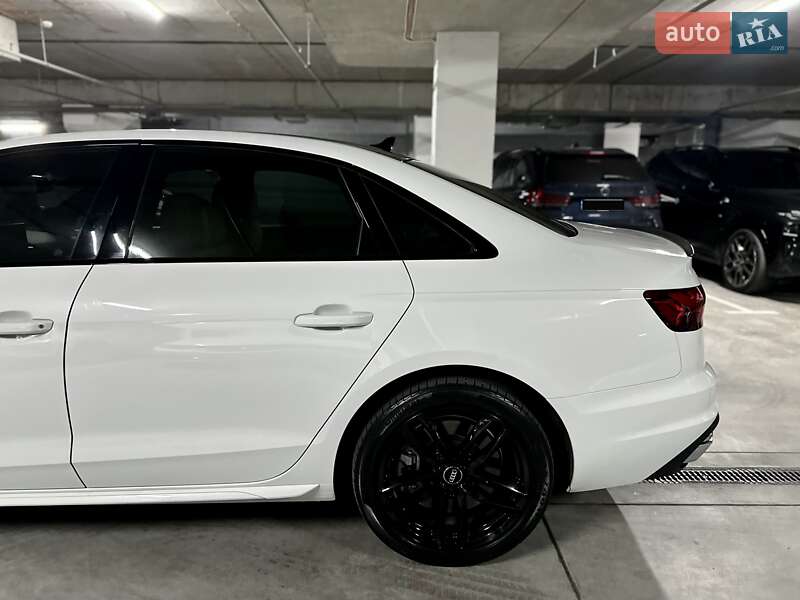 Седан Audi A4 2020 в Дніпрі