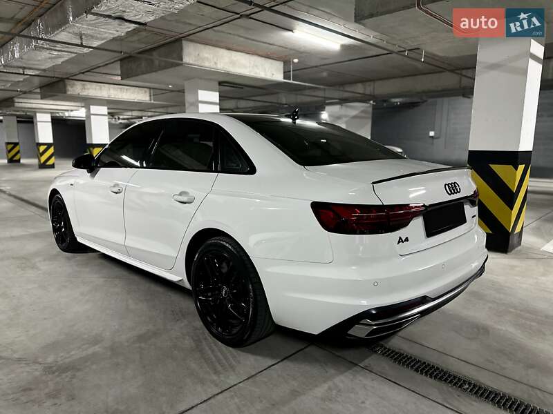 Седан Audi A4 2020 в Дніпрі