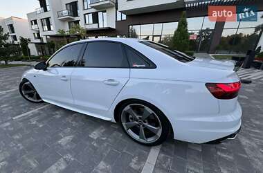 Седан Audi A4 2020 в 