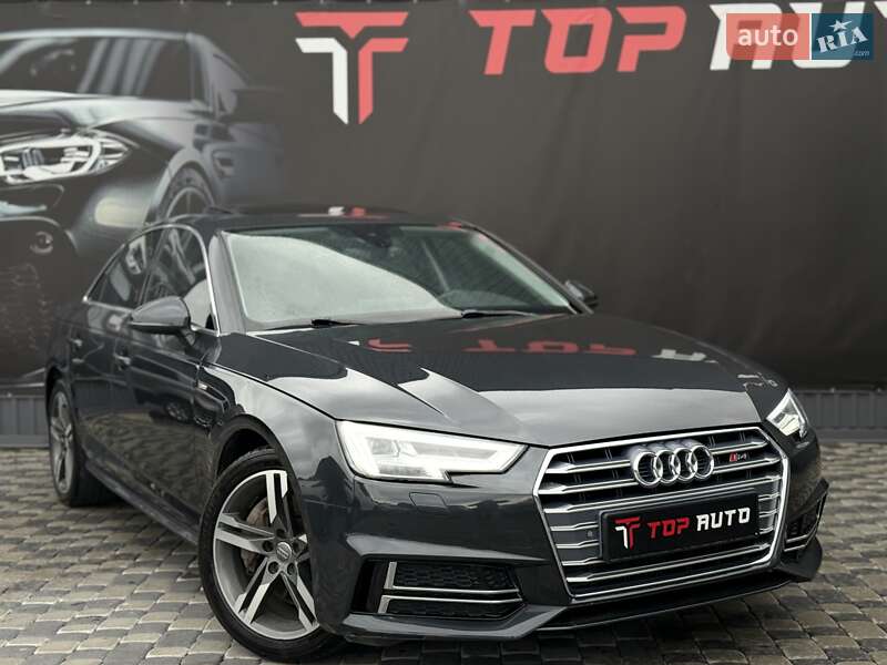 Седан Audi A4 2017 в Львові
