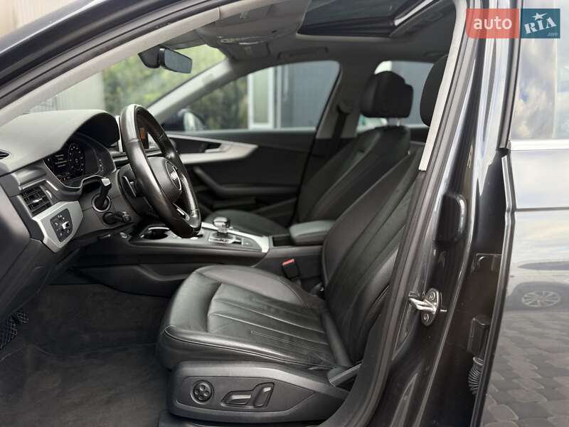 Седан Audi A4 2017 в Львові