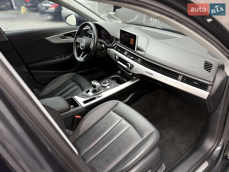 Седан Audi A4 2017 в Львові