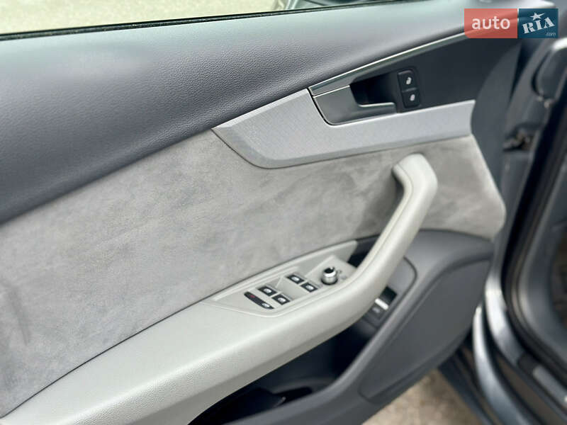 Универсал Audi A4 2017 в Одессе