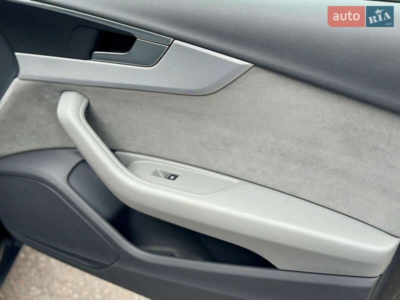 Универсал Audi A4 2017 в Одессе