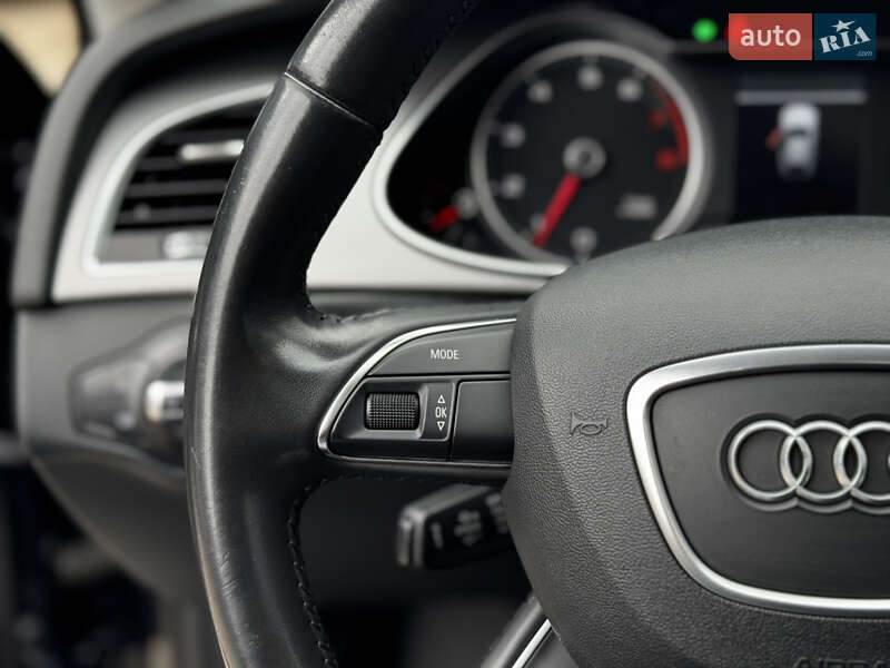 Седан Audi A4 2014 в Житомирі