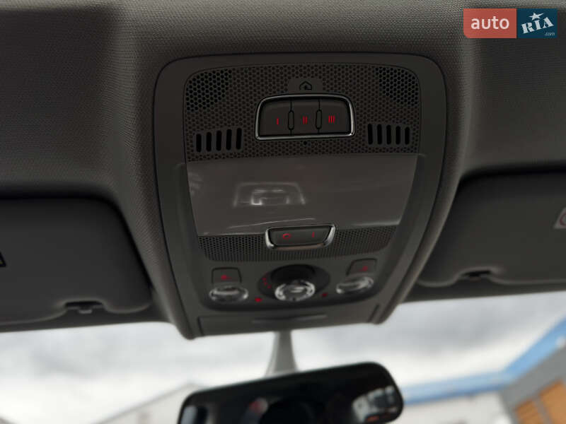 Седан Audi A4 2014 в Житомирі