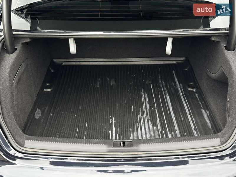 Седан Audi A4 2014 в Житомирі