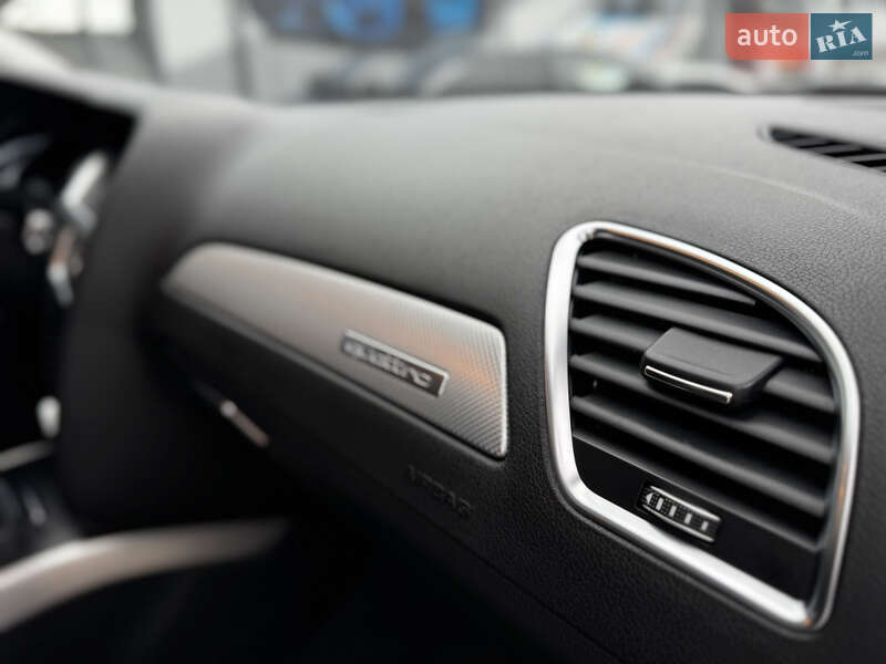 Седан Audi A4 2014 в Житомирі