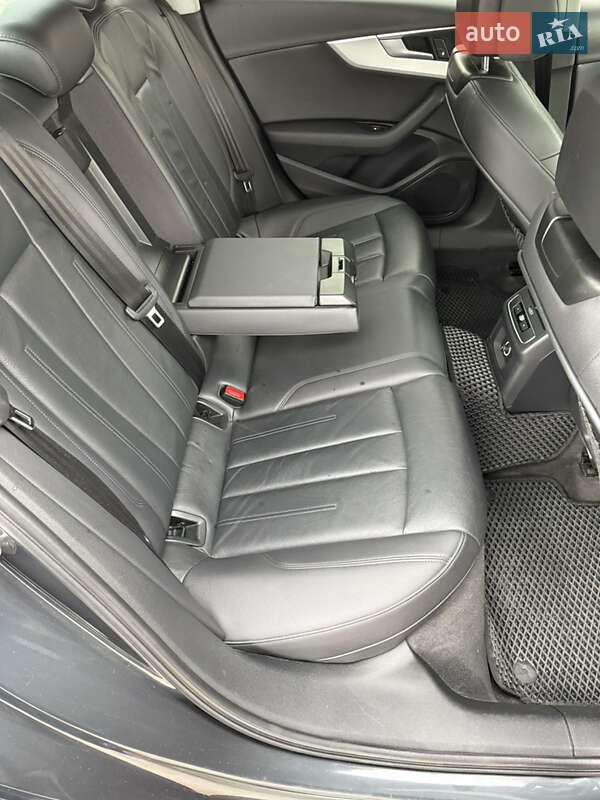 Седан Audi A4 2017 в Днепре