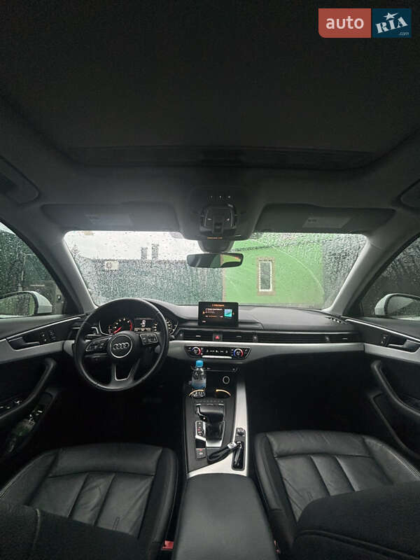Седан Audi A4 2016 в Новоднестровске