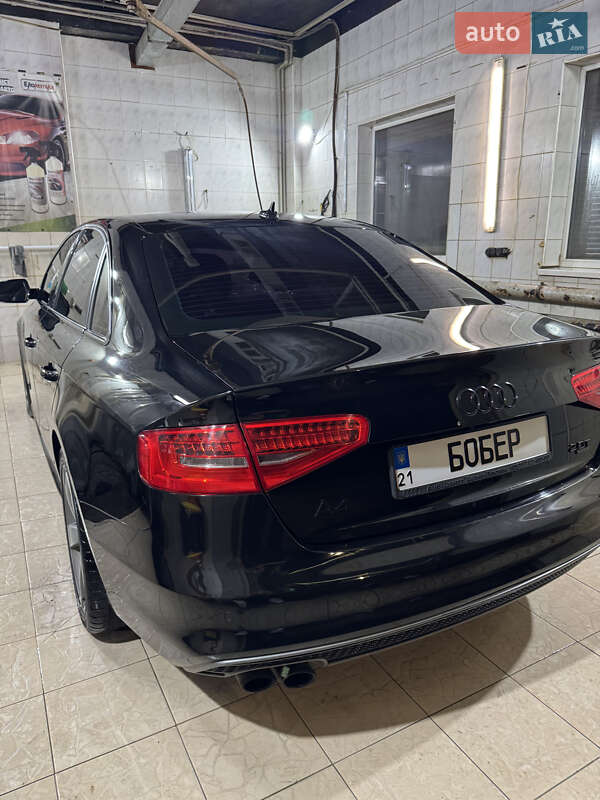 Седан Audi A4 2014 в Києві