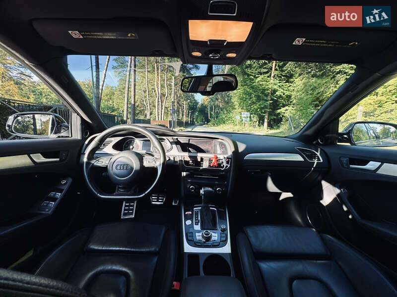 Седан Audi A4 2014 в Львове