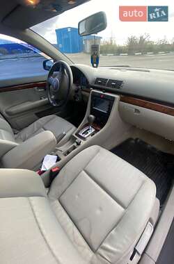 Универсал Audi A4 2004 в 