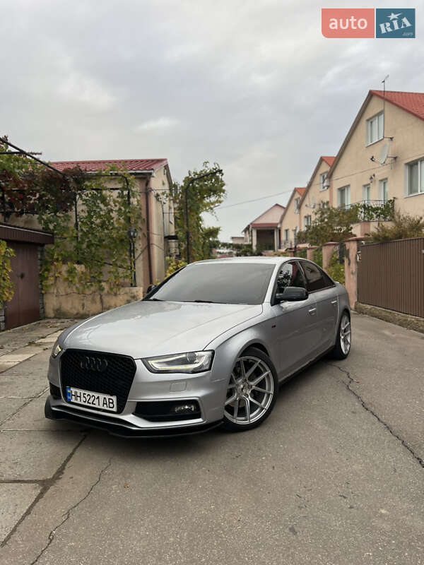 Седан Audi A4 2015 в Одессе