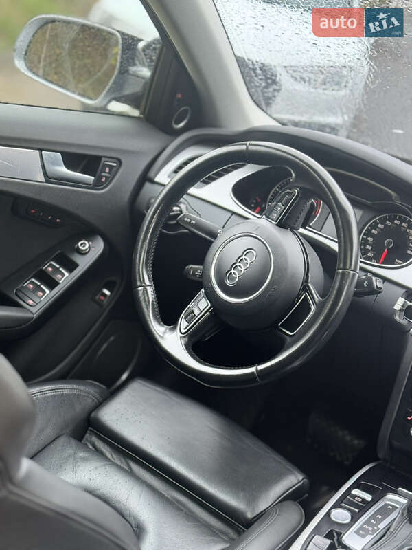 Седан Audi A4 2015 в Одессе