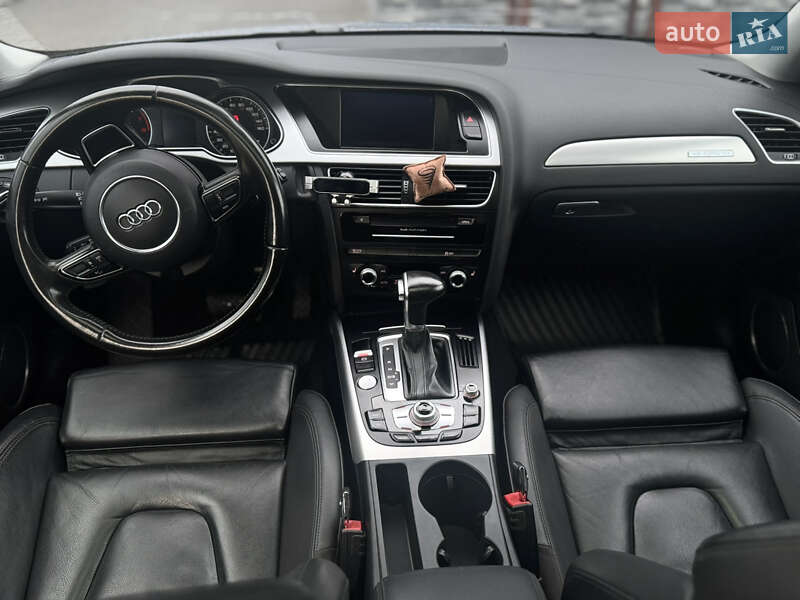 Седан Audi A4 2015 в Одессе