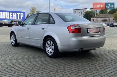 Седан Audi A4 2004 в 