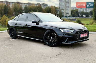 Седан Audi A4 2020 в 