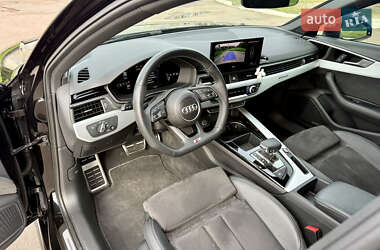 Седан Audi A4 2020 в 