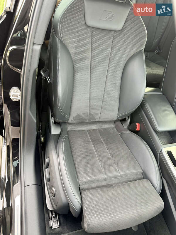 Седан Audi A4 2020 в Ровно