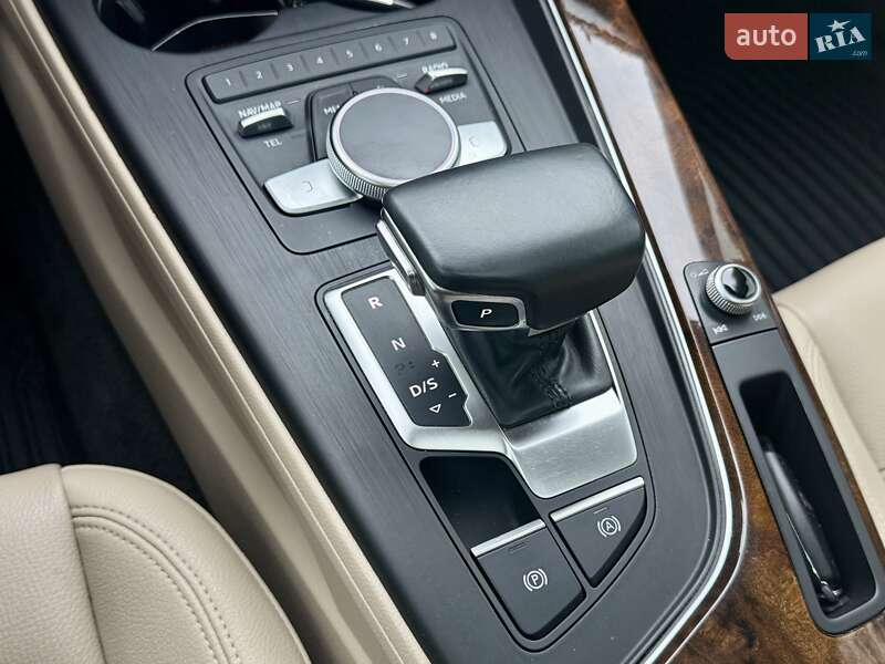 Седан Audi A4 2017 в Харькове