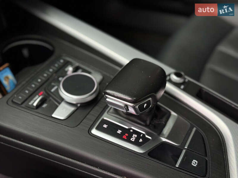 Седан Audi A4 2016 в Києві