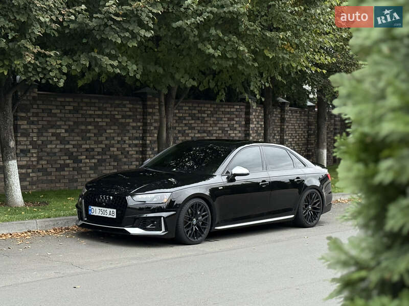 Седан Audi A4 2016 в Києві