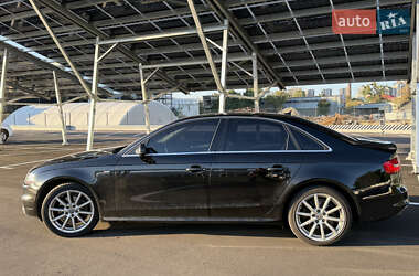 Седан Audi A4 2015 в 