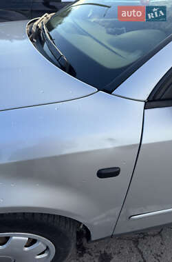 Седан Audi A4 2001 в 