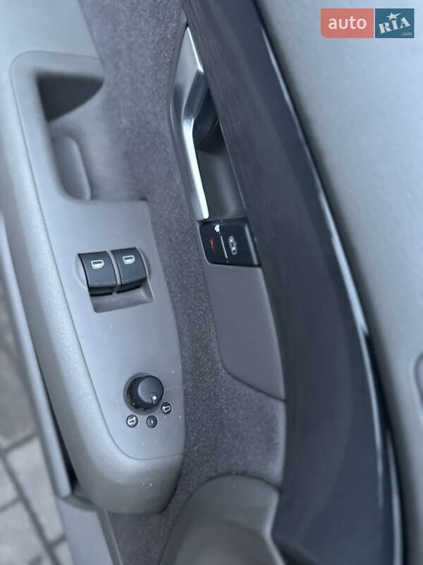 Универсал Audi A4 2004 в Днепре