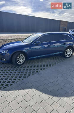 Универсал Audi A4 2018 в 