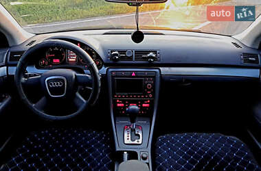 Седан Audi A4 2004 в 