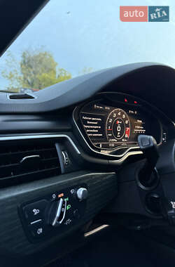 Седан Audi A4 2016 в 