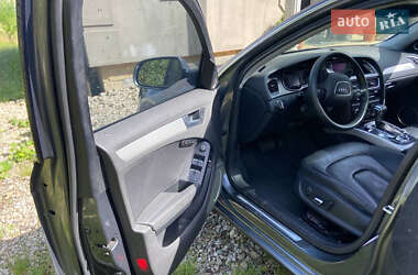 Седан Audi A4 2013 в 